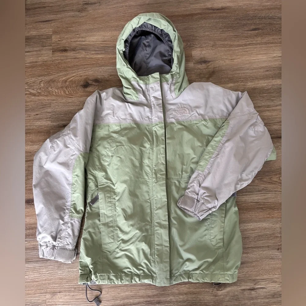 North Face Girls Large L light weight hooded coat. Green & Gray. EUC!! Preloved - Picture 12 of 12